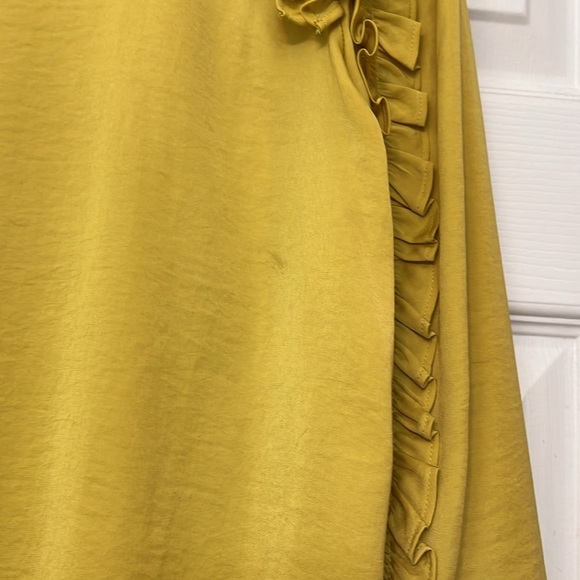 Ann Taylor Blouse - Picture 2 of 12